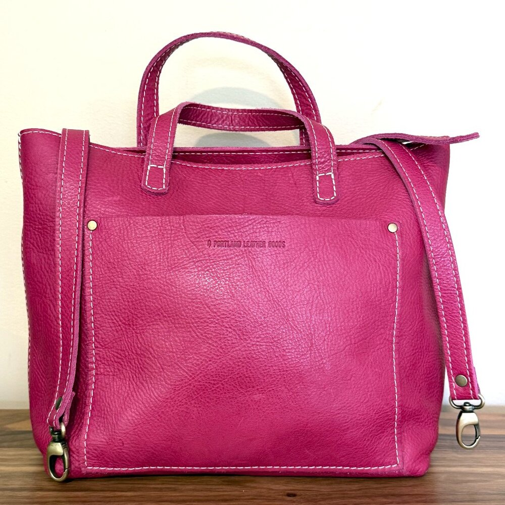 Portland Leather Goods Medium zip Crossbody Hibiscus pink VGUC/EUC bag purse